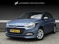 Blauw Gebruikt 2016 Hyundai i20 Hatchback | € 9.945 (Eerlijke prijs)