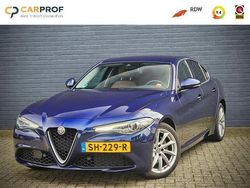 Blauw Gebruikt 2018 Alfa Romeo Giulia Business Sedan | € 16.450 (Goede deal)