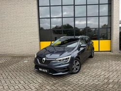 Grijs Gebruikt 2021 Renault Mégane IV Business Stationwagen | € 16.745 (Eerlijke prijs)