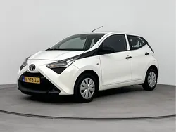 Wit Gebruikt 2022 Toyota Aygo Hatchback | € 12.950 (Super prijs)