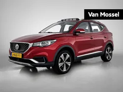 Rood Gebruikt 2020 MG ZS Luxury Sedan | € 14.995 (Eerlijke prijs)