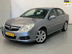 Grijs Gebruikt 2008 Opel Vectra Executive Sedan | € 1.950 (Eerlijke prijs)