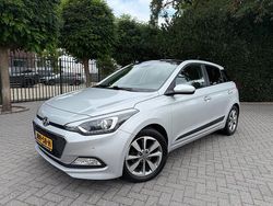 Grijs Gebruikt 2015 Hyundai i20 Premium Hatchback | € 10.450 (Iets duurder)