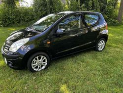Zwart Gebruikt 2010 Nissan Pixo Acenta Hatchback | € 2.950 (Eerlijke prijs)