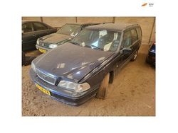 Blauw Gebruikt 1998 Volvo V70 Stationwagen | € 950 (Eerlijke prijs)