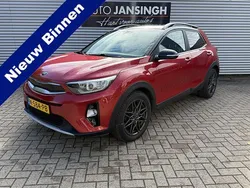 Rood, metallic lak Gebruikt 2020 Kia Stonic SUV | € 18.950 (Eerlijke prijs)