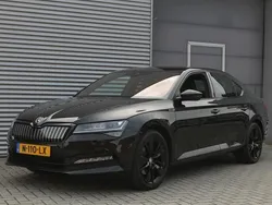 Zwart Gebruikt 2021 Skoda Superb Business Line Hatchback | € 23.999 (Goede deal)