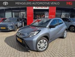 Grijs Nieuw 2024 Toyota Aygo Play Hatchback | € 19.840 (Super prijs)