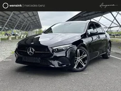 Zwart Nieuw 2025 Mercedes A180 Luxury Hatchback | € 44.163 (Iets duurder)