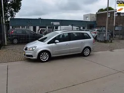 Grijs Gebruikt 2007 Opel Zafira MPV | € 1.950 (Goede deal)