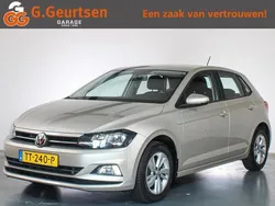 Grijs, metallic lak Gebruikt 2018 VW Polo Comfortline Hatchback | € 15.450 (Eerlijke prijs)