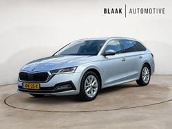 Grijs Gebruikt 2021 Skoda Octavia Style Stationwagen | € 22.285 (Eerlijke prijs)
