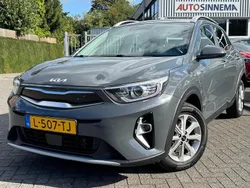 Grijs Gebruikt 2021 Kia Stonic SUV | € 15.800 (Goede deal)