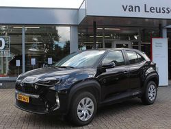 Zwart Gebruikt 2024 Toyota Yaris Cross SUV | € 25.400 (Eerlijke prijs)
