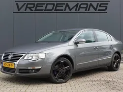 Grijs, metallic lak Gebruikt 2008 VW Passat Comfortline Sedan | € 2.750 (Eerlijke prijs)