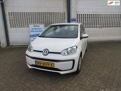 Wit Gebruikt 2017 VW up! move up! Hatchback | € 7.750 (Eerlijke prijs)