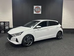 Wit Gebruikt 2022 Hyundai i20 Premium Hatchback | € 17.945 (Goede deal)