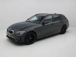 Grijs Gebruikt 2020 BMW 318 Executive Stationwagen | € 30.950