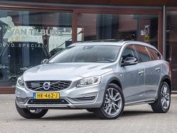 Grijs Gebruikt 2015 Volvo V60 CC Summum Stationwagen | € 19.950 (Iets duurder)