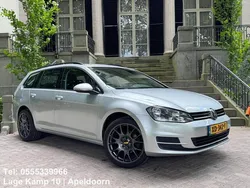 Grijs, metallic lak Gebruikt 2014 VW Golf VII Comfortline Stationwagen | € 7.445 (Eerlijke prijs)