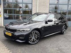 Zwart Gebruikt 2022 BMW 330 M Sport Stationwagen | € 34.850 (Goede deal)