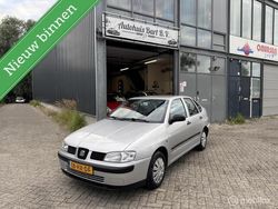 Grijs Gebruikt 2002 Seat Cordoba Sedan | € 1.699