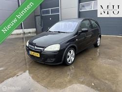 Zwart Gebruikt 2004 Opel Corsa Comfort Hatchback | € 895 (Eerlijke prijs)