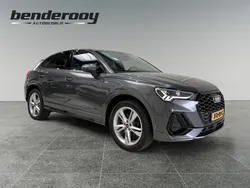 Grijs Gebruikt 2021 Audi Q3 Basis SUV | € 30.900