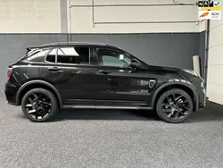 Zwart, metallic lak Gebruikt 2022 Lynk & Co 01 SUV | € 24.350 (Eerlijke prijs)