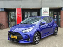 Blauw Gebruikt 2023 Toyota Yaris Hybrid Hatchback | € 23.289 (Eerlijke prijs)