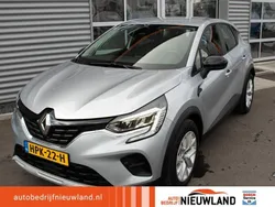 Zilver Gebruikt 2022 Renault Captur Evolution SUV | € 21.950 (Goede deal)