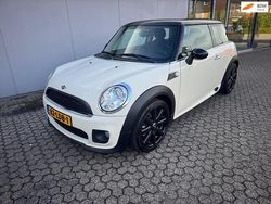 Wit Gebruikt 2007 Mini Cooper Hatchback | € 3.499