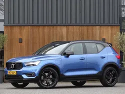 Blauw, metallic lak Gebruikt 2020 Volvo XC40 R-Design SUV | € 31.995 (Eerlijke prijs)