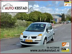 Grijs, metallic lak Gebruikt 2005 Renault Modus MPV | € 3.600 (Iets duurder)