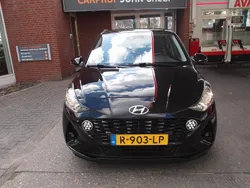 Zwart Gebruikt 2022 Hyundai i10 Comfort Hatchback | € 14.500 (Eerlijke prijs)