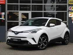 Wit Gebruikt 2019 Toyota C-HR Business Edition SUV | € 20.499 (Eerlijke prijs)