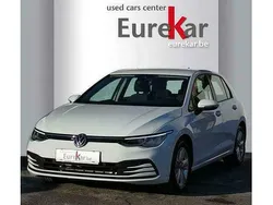 Wit Gebruikt 2021 VW Golf VIII Life Sedan | € 20.990 (Goede deal)