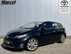 Grijs, metallic lak Gebruikt 2013 Toyota Auris Hatchback | € 8.500 (Eerlijke prijs)
