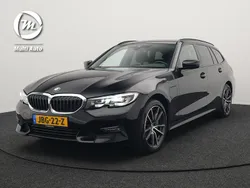 Zwart Gebruikt 2021 BMW 330e Sport Line Stationwagen | € 30.740 (Goede deal)