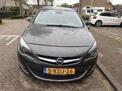 Grijs Gebruikt 2013 Opel Astra Cosmo Hatchback | € 6.999 (Eerlijke prijs)