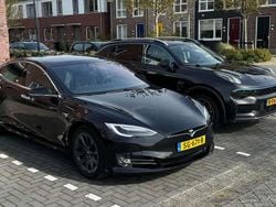 Zwart Gebruikt 2018 Tesla Model S Hatchback | € 20.900 (Eerlijke prijs)