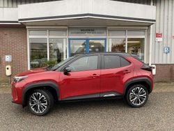 Rood Gebruikt 2023 Toyota Yaris Cross Executive SUV | € 29.945 (Duur)