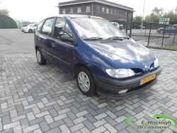 Blauw Gebruikt 1998 Renault Mégane MPV | € 950 (Eerlijke prijs)
