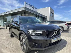 Zwart Gebruikt 2022 Volvo XC40 Ultimate SUV | € 36.950 (Eerlijke prijs)