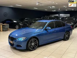 Blauw, metallic lak Gebruikt 2012 BMW 328 M Sport Sedan | € 13.950 (Eerlijke prijs)