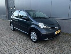 Grijs Gebruikt 2008 Toyota Aygo Hatchback | € 2.400 (Eerlijke prijs)