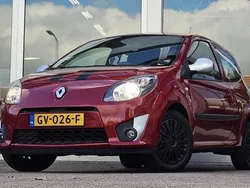 Rood, metallic lak Gebruikt 2010 Renault Twingo Authentique Hatchback | € 2.244 (Goede deal)