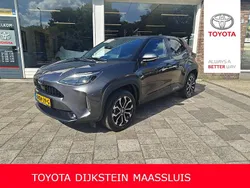 Grijs Gebruikt 2022 Toyota Yaris Cross SUV | € 26.950 (Eerlijke prijs)
