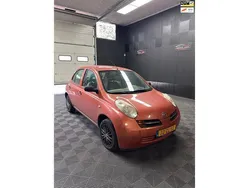 Rood Gebruikt 2004 Nissan Micra Basis Hatchback | € 500 (Duur)