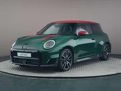 Groen Gebruikt 2025 Mini Cooper Hatchback | € 40.500
